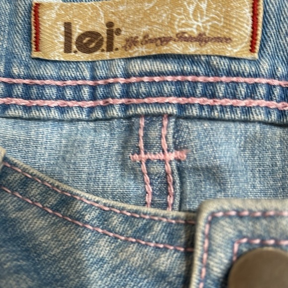 l.e.i. Y2K Light Wash Jean Mini Skirt Pink Stitch Crystal Embroidered Pockets - Picture 5 of 7